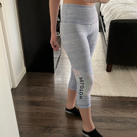 Peloton Pants - Peloton High Waisted Cropped Leggings